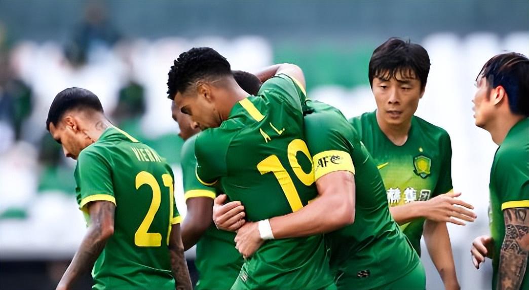 巴西队官宣换人!4000万边卫无缘世界杯+1位置告急,曼联新援顶替
