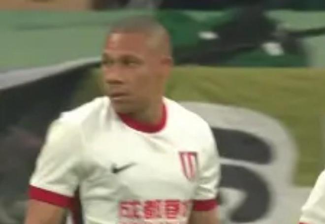 国足何时进世界杯?董路:得有10人在欧洲踢球!孙继海:十年左右