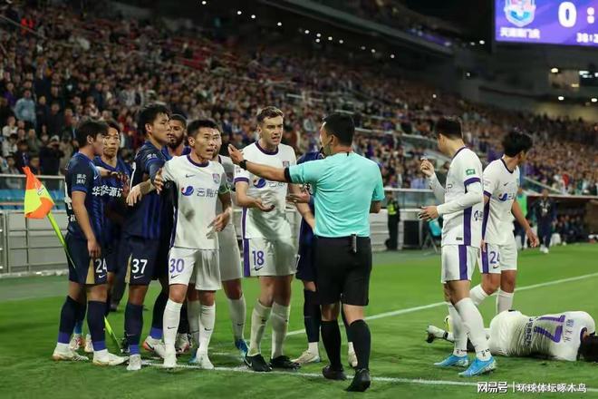 何超琼自曝全家凌晨三点吃早餐 无人敢懈怠 章泽天听后满脸错愕
