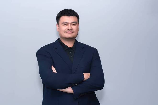 宏远速递!陈老板做重要决定,朱芳雨交接完成正式离队,黄明依将续约