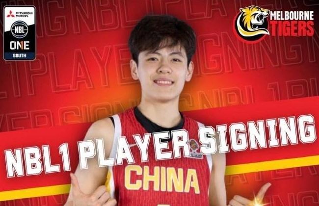染红后微笑离场!前国脚怒批韦世豪:不顾集体利益 惯犯 永远改不了