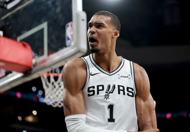 27届第一高中生跳级到2026届,3名28年状元竞争者都将出现在NCAA?